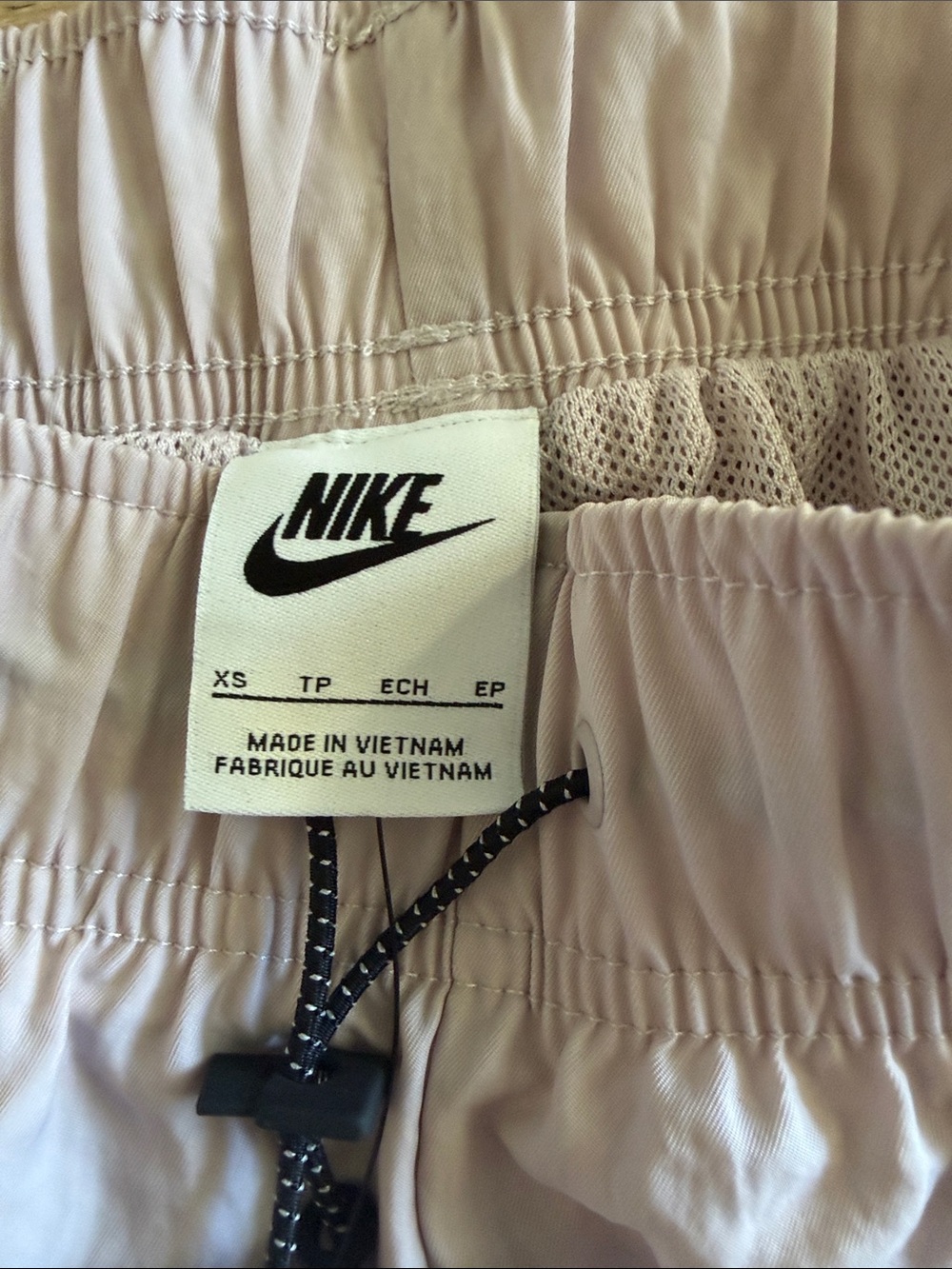 Nike  Athletic Cargo Shorts - Picture 3 of 4
